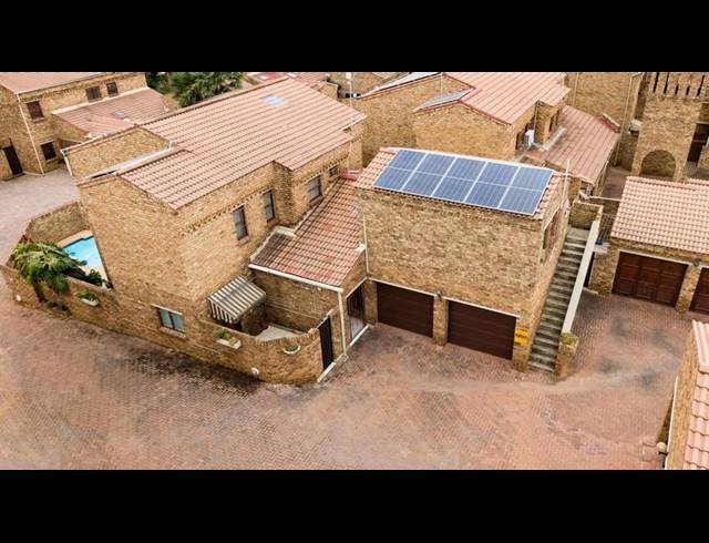 3 BEDROOM TOWNHOUSE FOR SALE IN MORNINGHILL